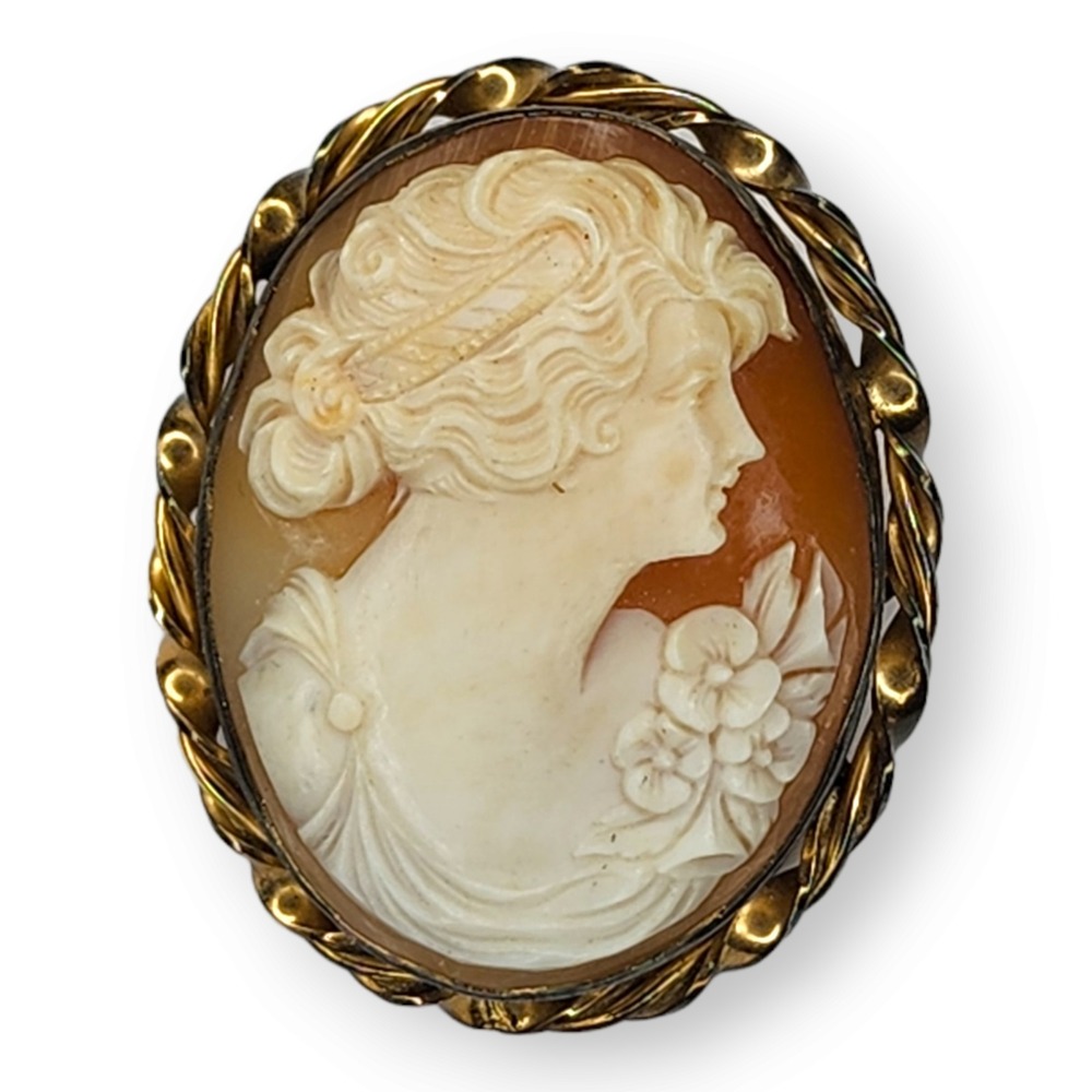 Vintage Gold Tone Shell Cameo Women with Flowers Brooch Pin